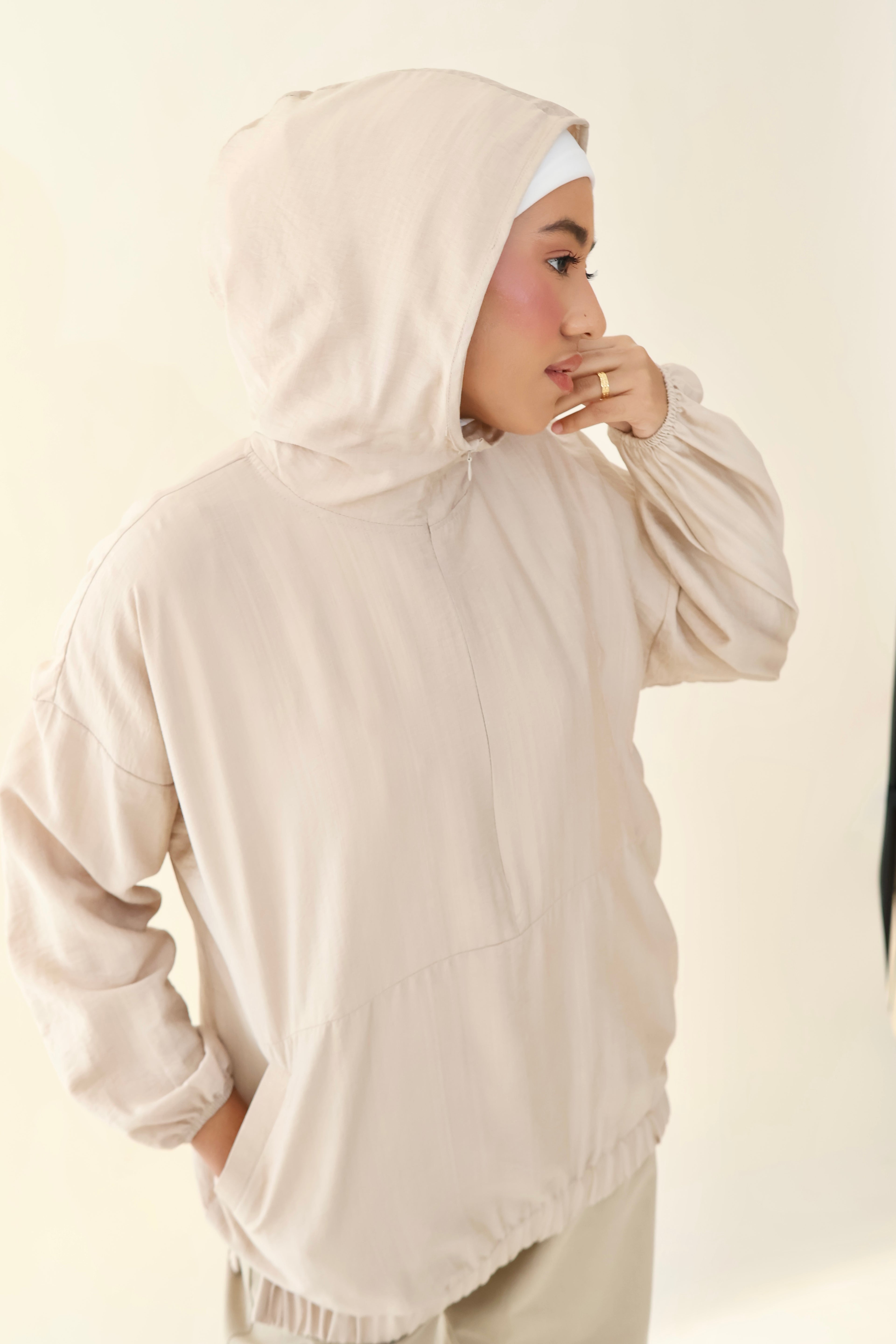 SIENNA BASIC HOODIE