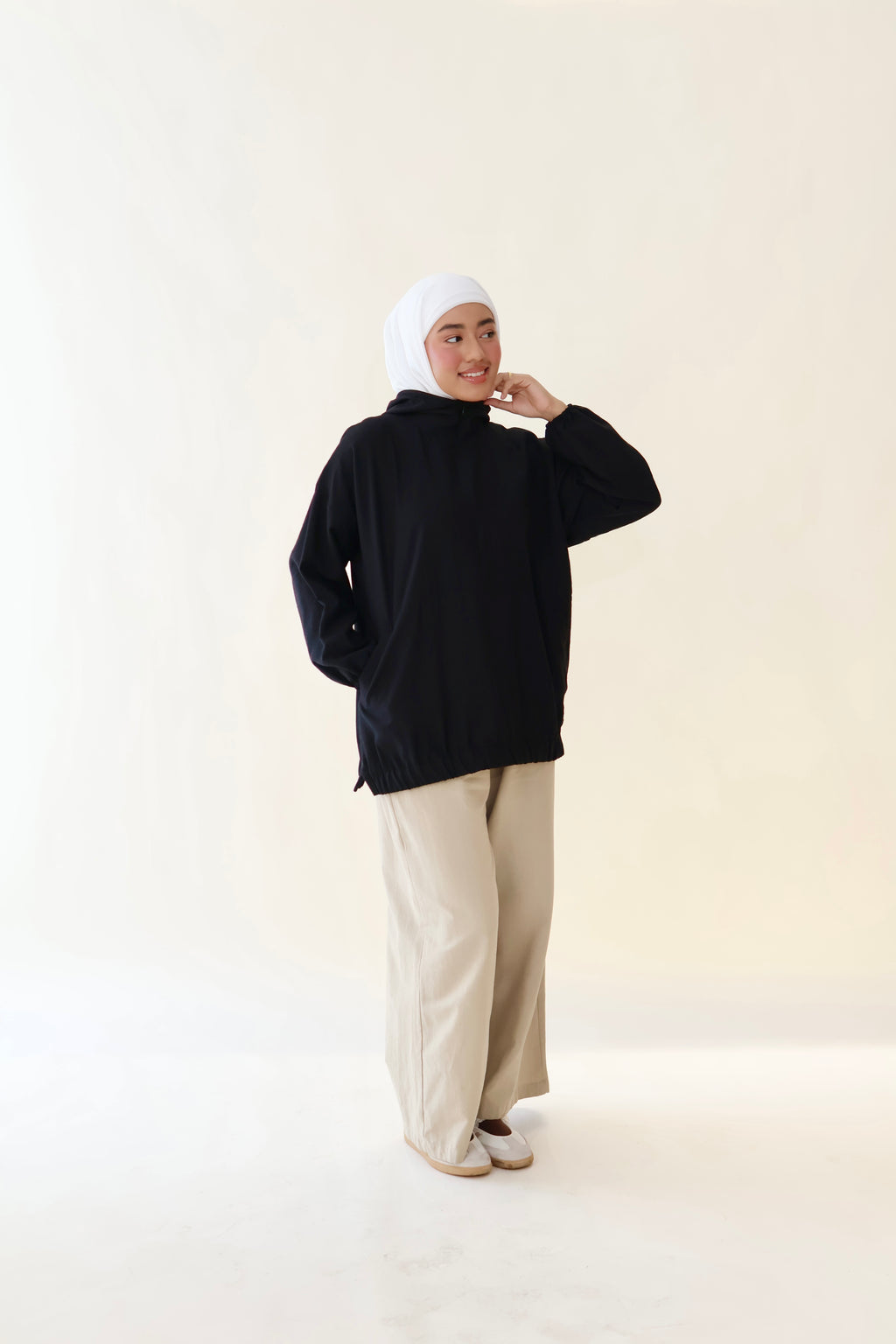 SIENNA BASIC HOODIE