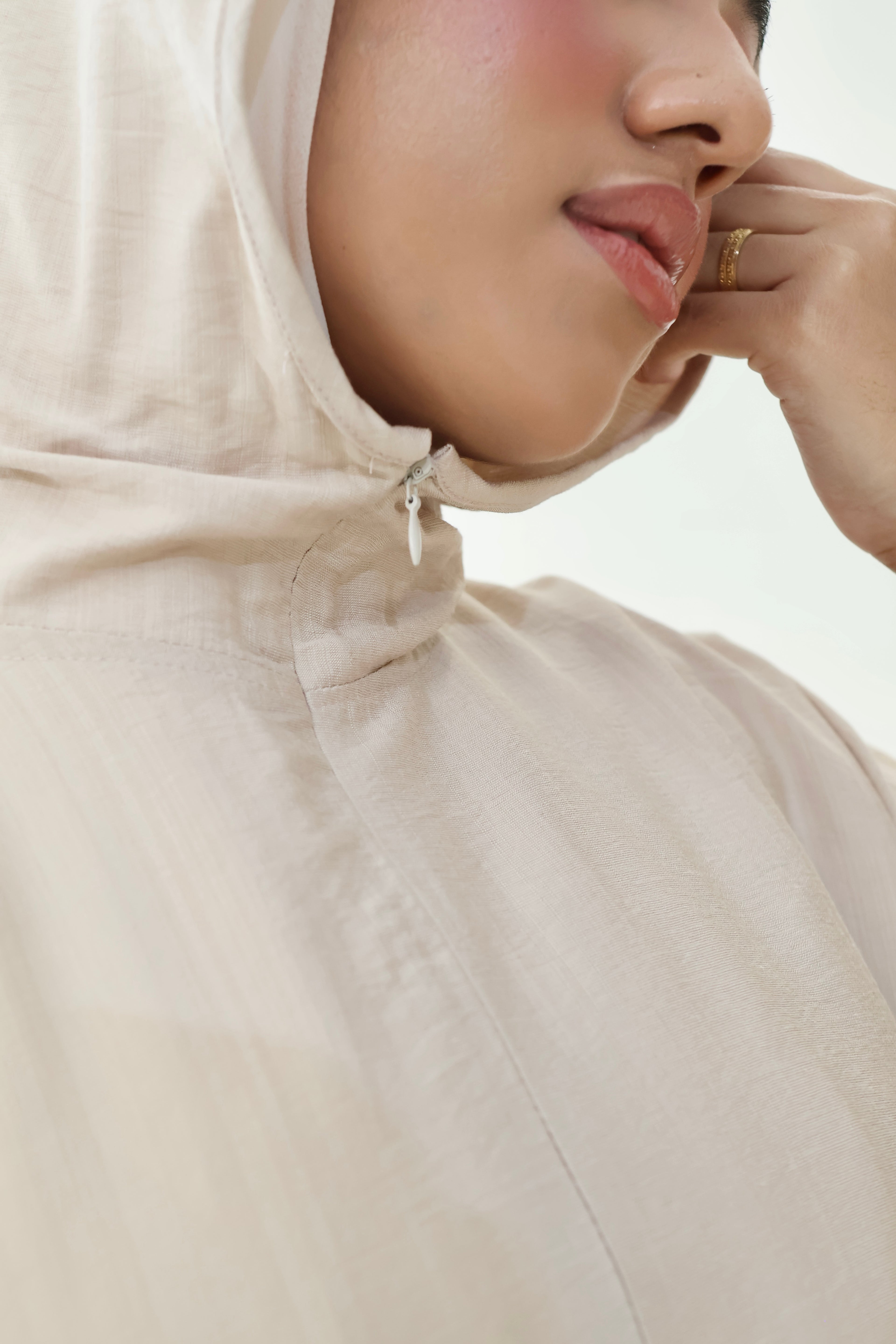 SIENNA BASIC HOODIE