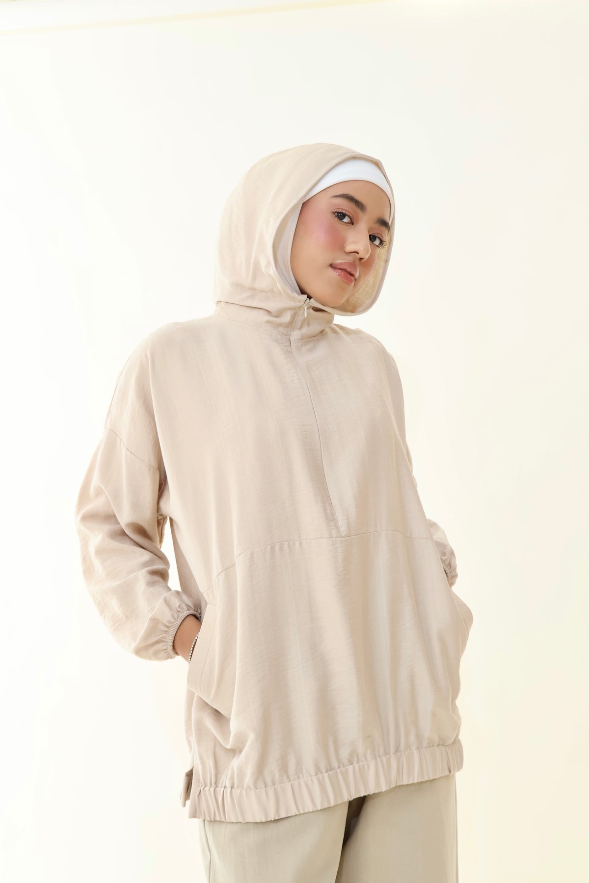 SIENNA BASIC HOODIE