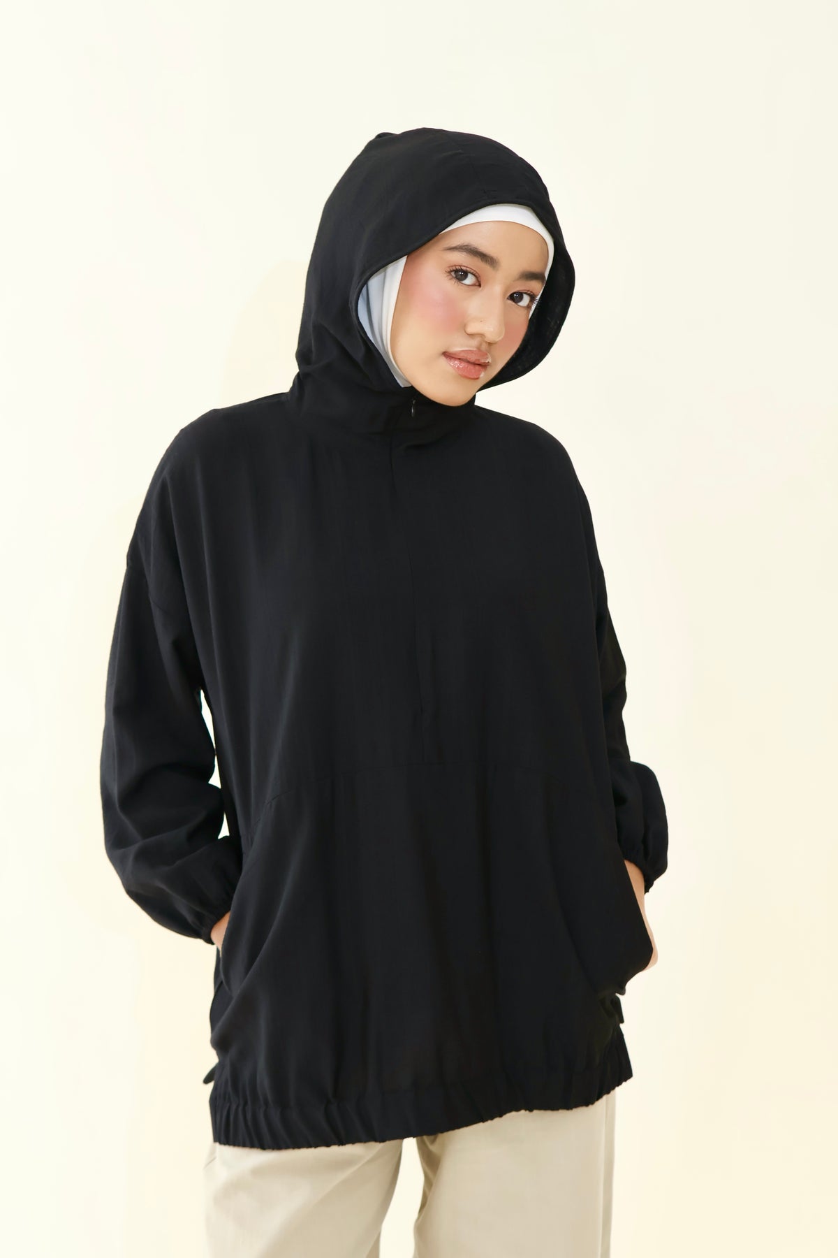 SIENNA BASIC HOODIE