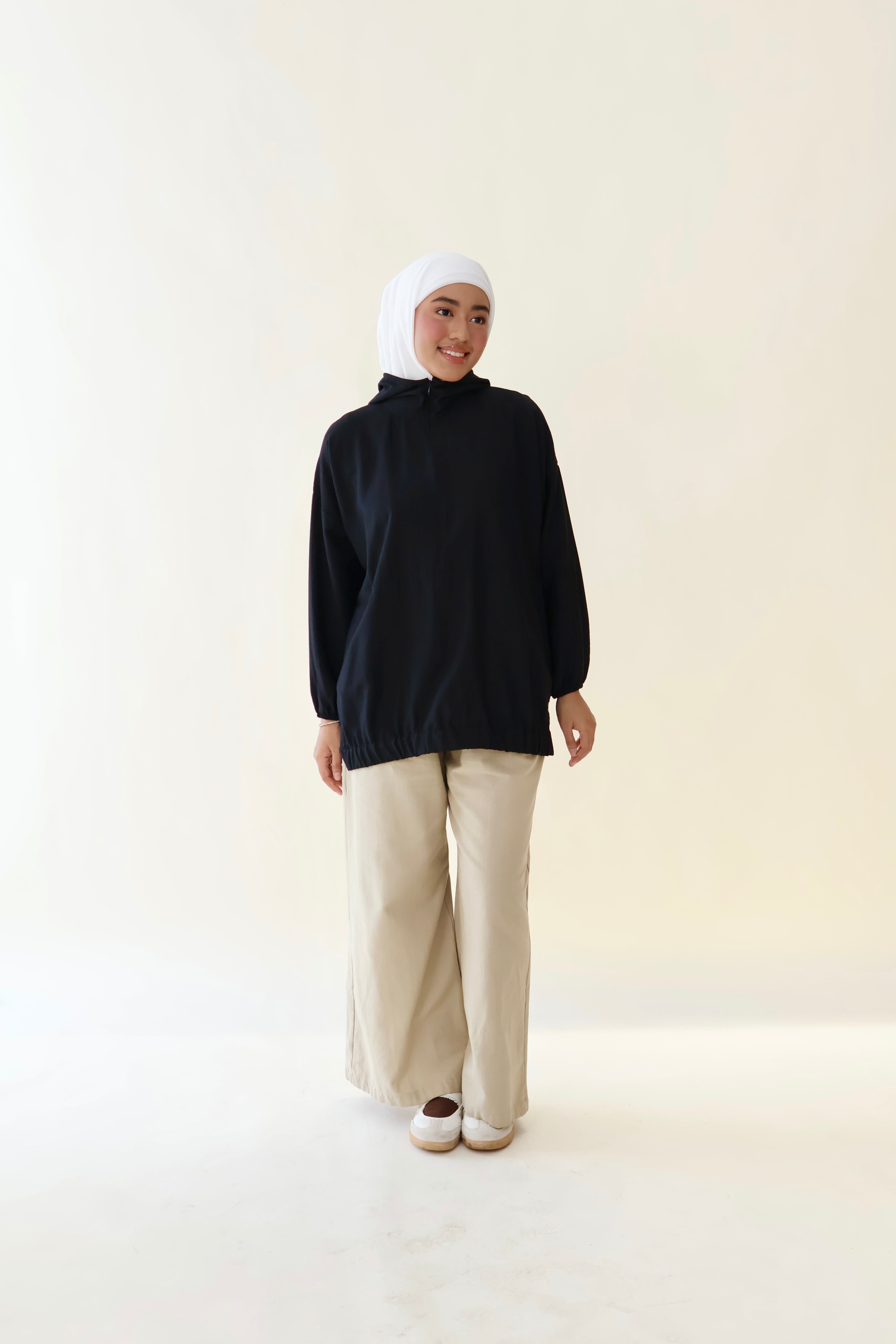 SIENNA BASIC HOODIE
