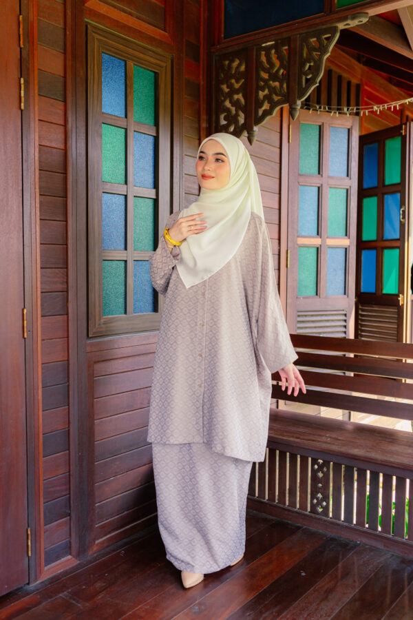 RATNA KURUNG KAFTAN - Image 4