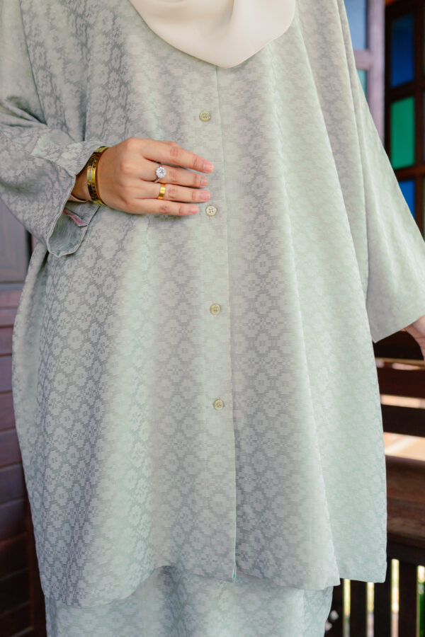 RATNA KURUNG KAFTAN - Image 3