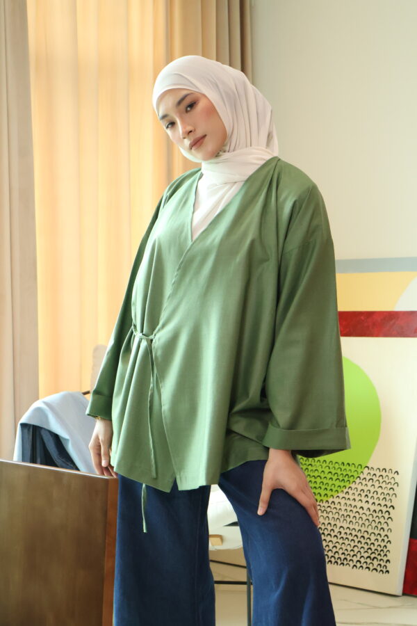 AKIRA WRAP TOP - Image 11