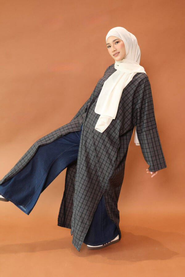 SORA CARDI LONG TOP - Image 11